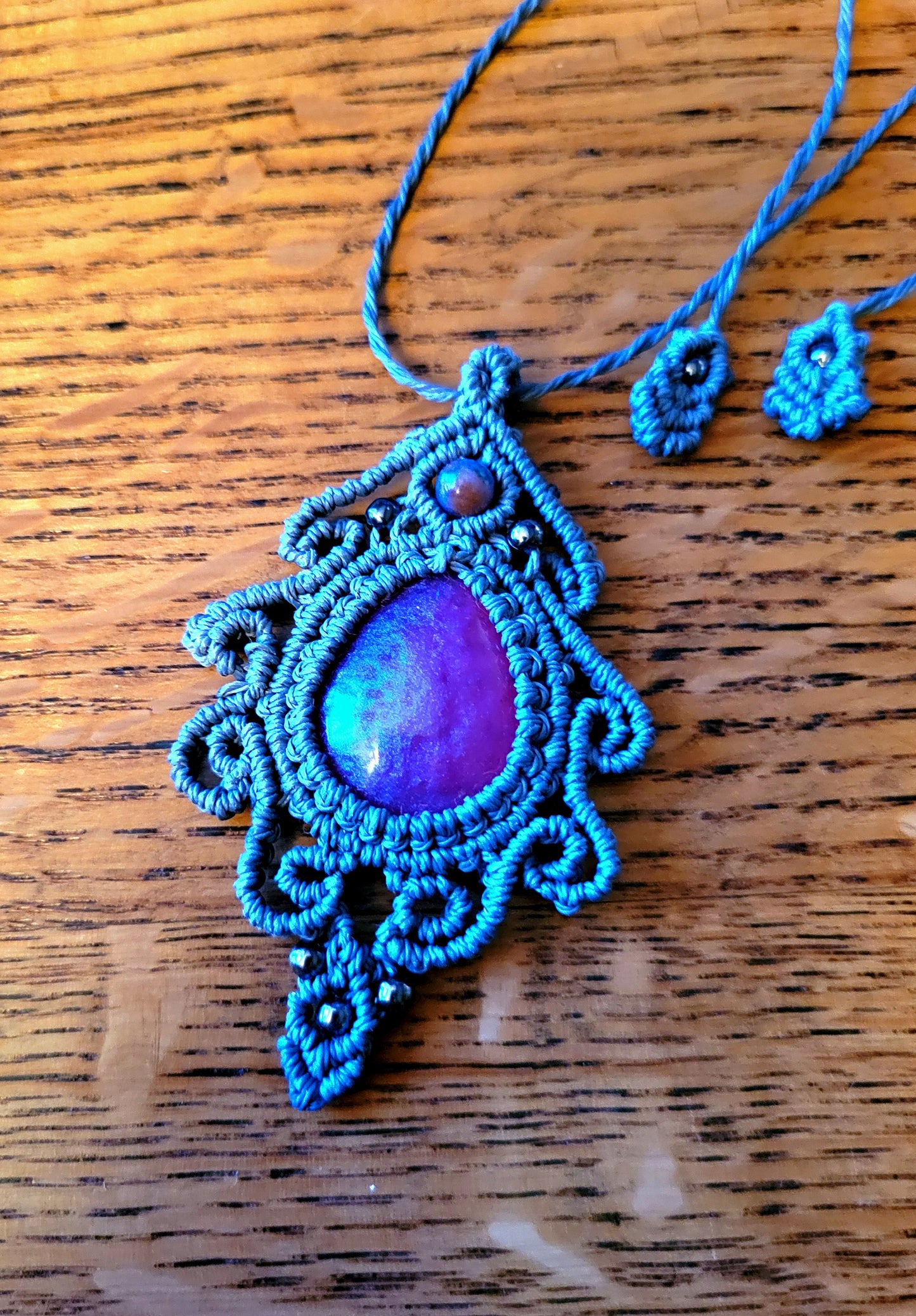 Collier micro macramé